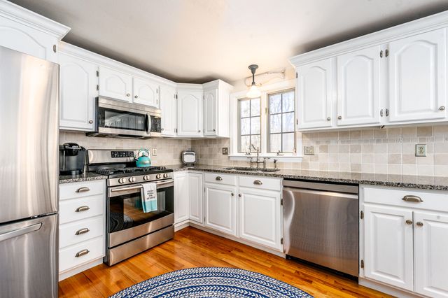 42 Eventide Lane, Hyannis, MA 02601