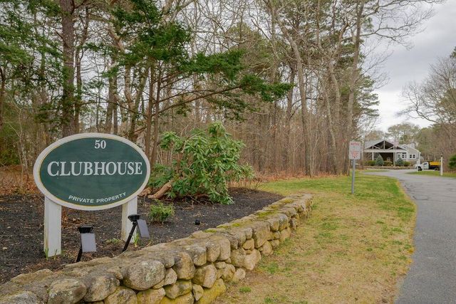 42 Eventide Lane, Hyannis, MA 02601