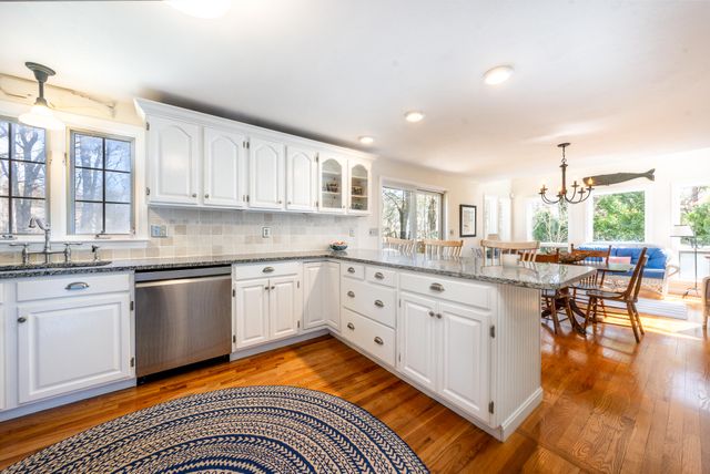 42 Eventide Lane, Hyannis, MA 02601