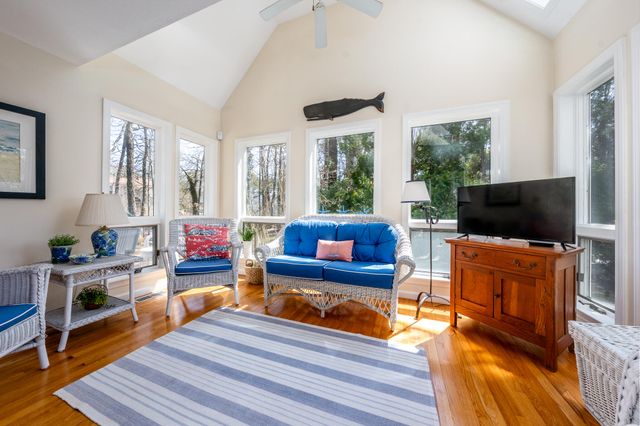 42 Eventide Lane, Hyannis, MA 02601