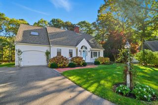 42 Eventide Lane, Hyannis, MA 02601