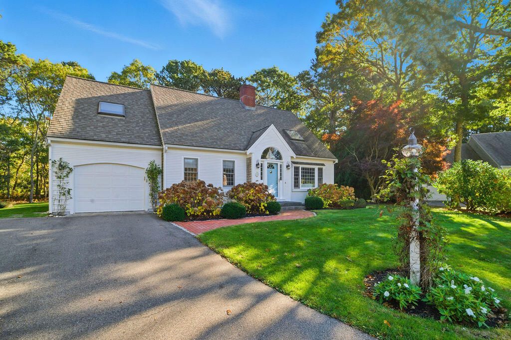 42 Eventide Lane, Hyannis, MA 02601