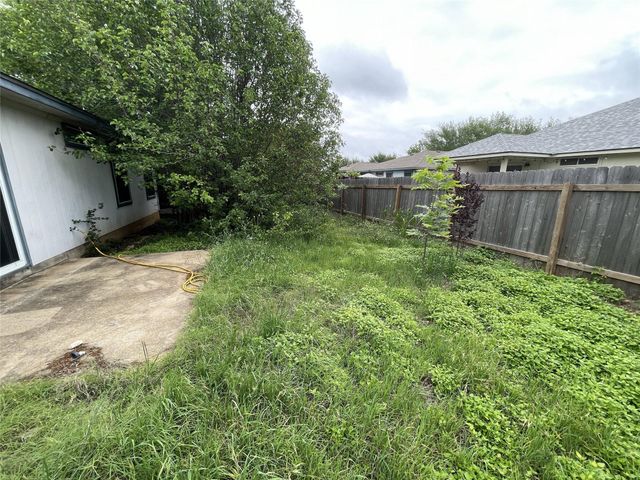 110 Brentwood DR, Leander, TX 78641