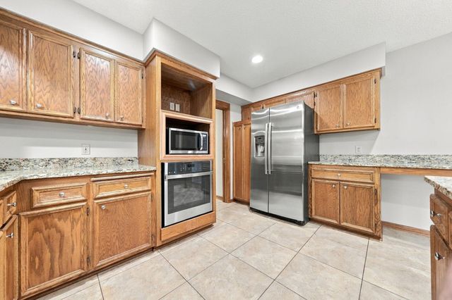 13610 Georgia Drive, Apple Valley, MN 55124
