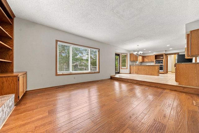 13610 Georgia Drive, Apple Valley, MN 55124
