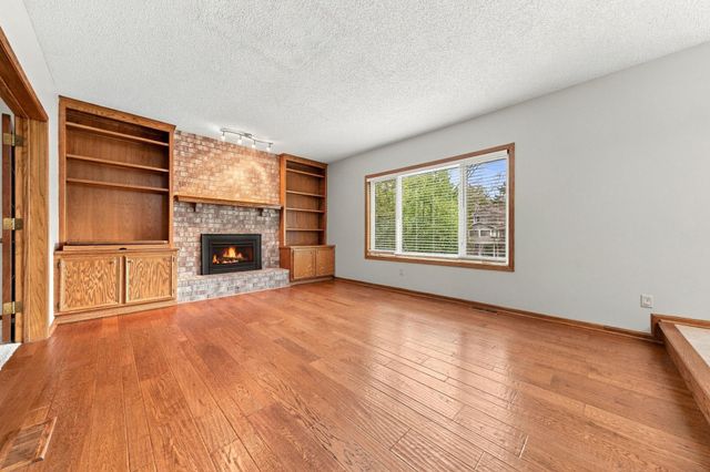 13610 Georgia Drive, Apple Valley, MN 55124