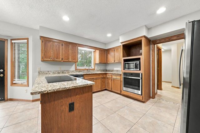 13610 Georgia Drive, Apple Valley, MN 55124