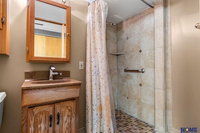 1608 Devoe Drive, Lincoln, NE 68506