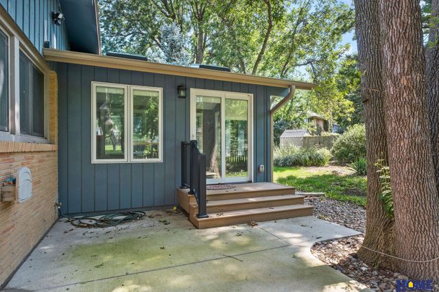 1608 Devoe Drive, Lincoln, NE 68506