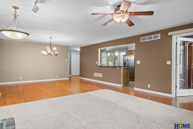1608 Devoe Drive, Lincoln, NE 68506