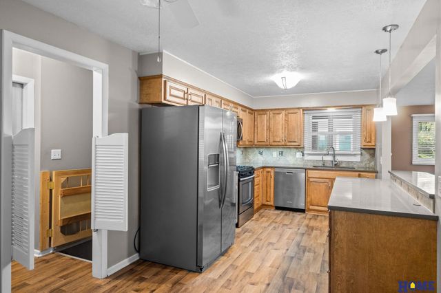 1608 Devoe Drive, Lincoln, NE 68506