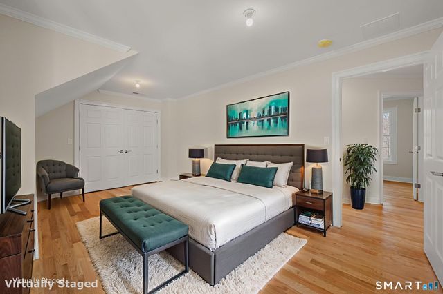 4 Jans Way, Guilford, CT 06437