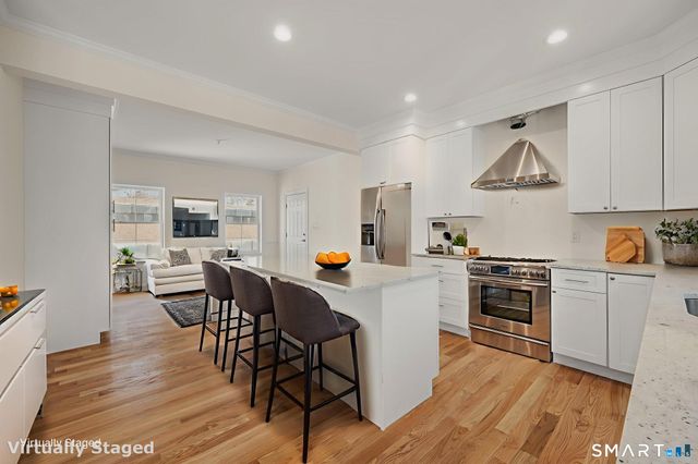 4 Jans Way, Guilford, CT 06437