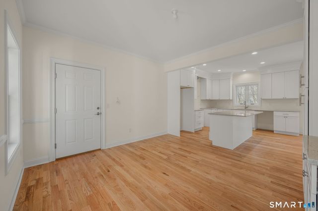 4 Jans Way, Guilford, CT 06437