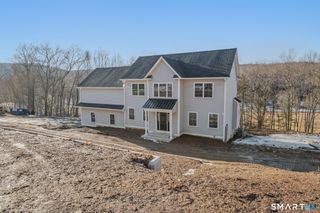 4 Jans Way, Guilford, CT 06437