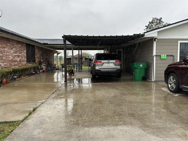 4060 Dubuque Parkway, Iowa Colony, TX 77583