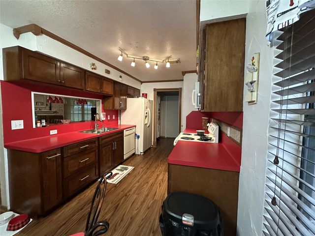 4060 Dubuque Parkway, Iowa Colony, TX 77583