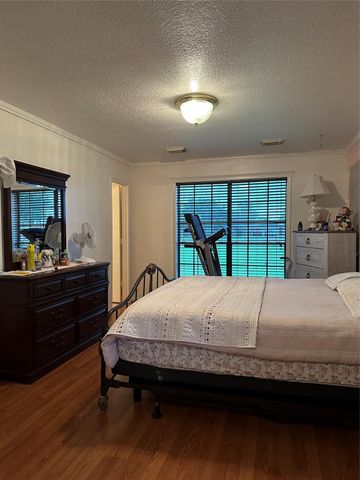 4060 Dubuque Parkway, Iowa Colony, TX 77583