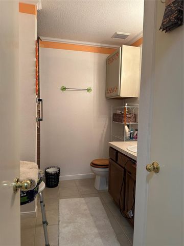 4060 Dubuque Parkway, Iowa Colony, TX 77583