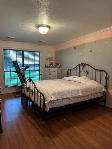 4060 Dubuque Parkway, Iowa Colony, TX 77583