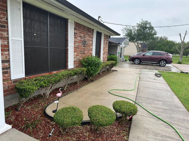 4060 Dubuque Parkway, Iowa Colony, TX 77583