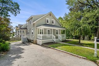31 Rosemary Ave, Haverhill, MA 01830