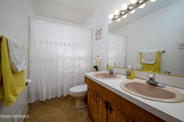 3 Colorado Drive, Jackson, NJ 08527