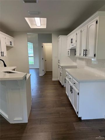 1227 S Standard Avenue, San Juan, TX 78589