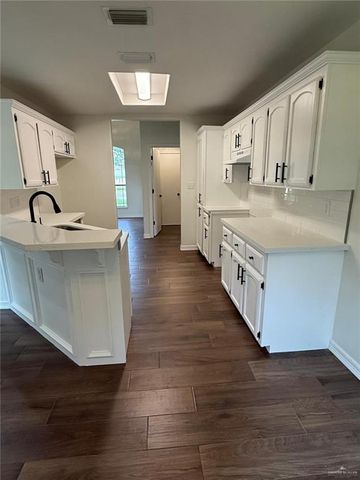 1227 S Standard Avenue, San Juan, TX 78589