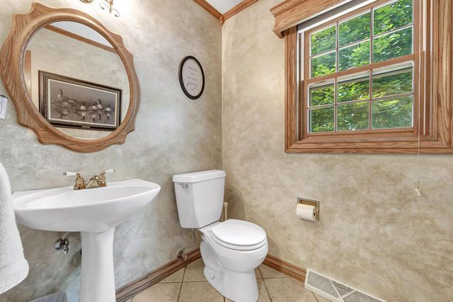 250 WINDWARD ROAD, Green Bay, WI 54302
