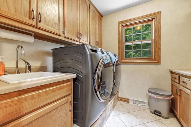 250 WINDWARD ROAD, Green Bay, WI 54302