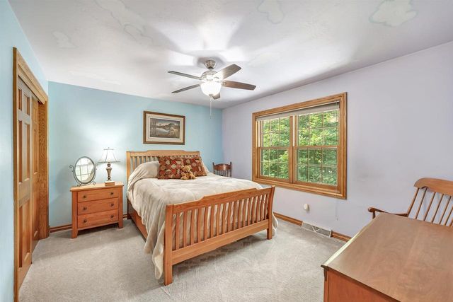 250 WINDWARD ROAD, Green Bay, WI 54302