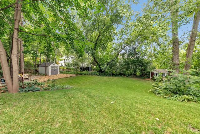 250 WINDWARD ROAD, Green Bay, WI 54302