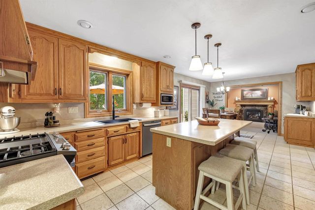 250 WINDWARD ROAD, Green Bay, WI 54302