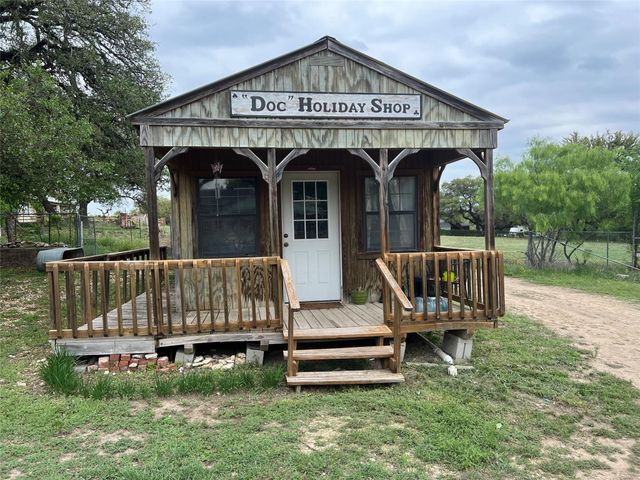 724 W First Street, Hico, TX 76457