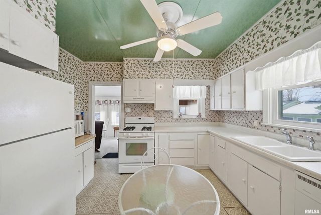 4212 N PROSPECT Road, Peoria, IL 61614