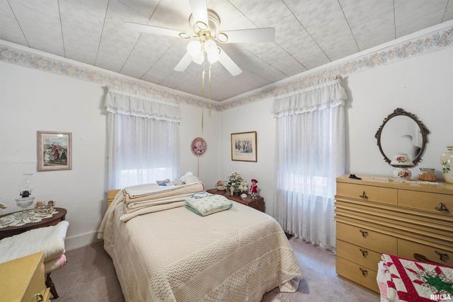 4212 N PROSPECT Road, Peoria, IL 61614