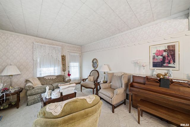 4212 N PROSPECT Road, Peoria, IL 61614