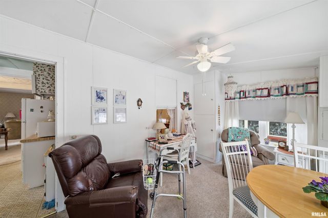 4212 N PROSPECT Road, Peoria, IL 61614