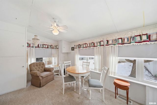 4212 N PROSPECT Road, Peoria, IL 61614