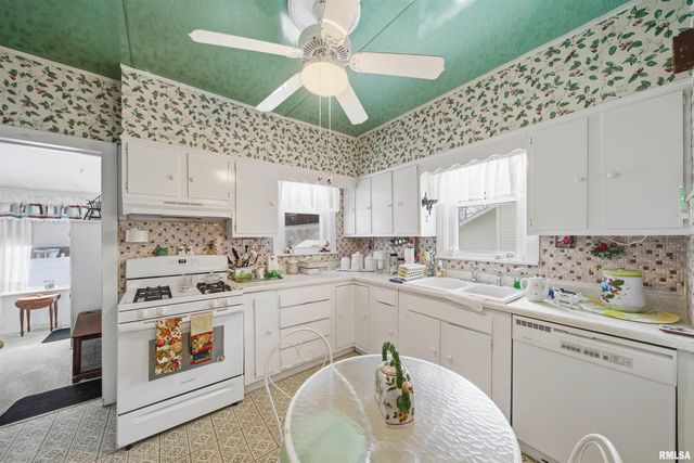 4212 N PROSPECT Road, Peoria, IL 61614