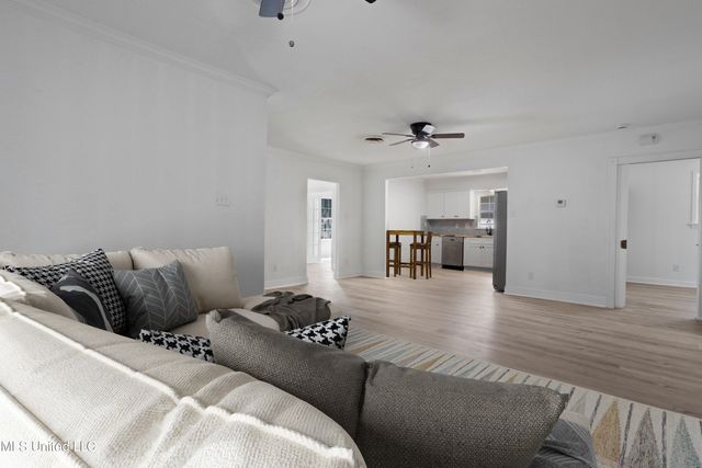 1050 Frank P Corso, Biloxi, MS 39530