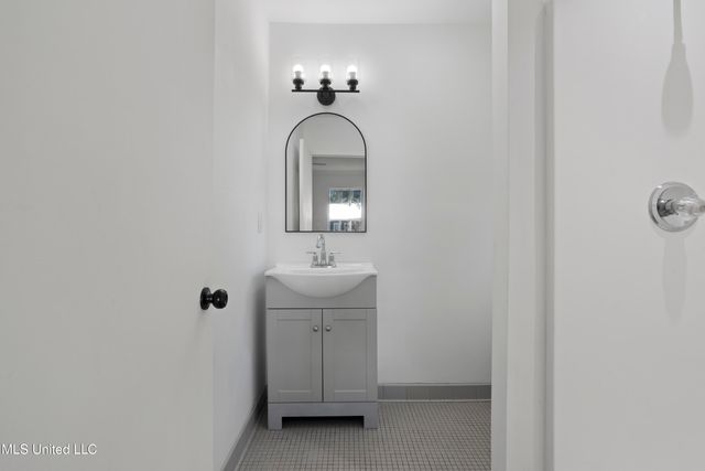 1050 Frank P Corso, Biloxi, MS 39530