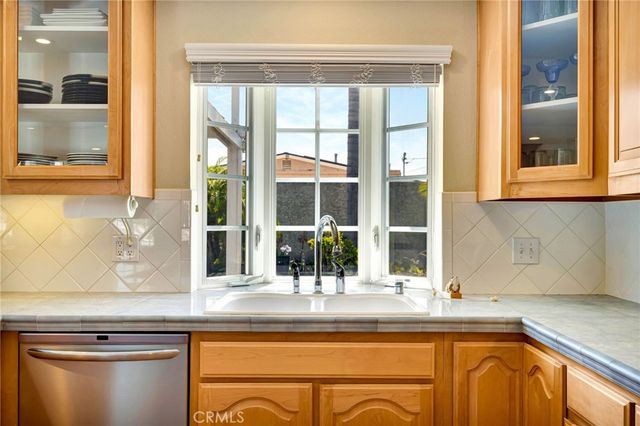 15392 Hanover Lane, Huntington Beach, CA 92647