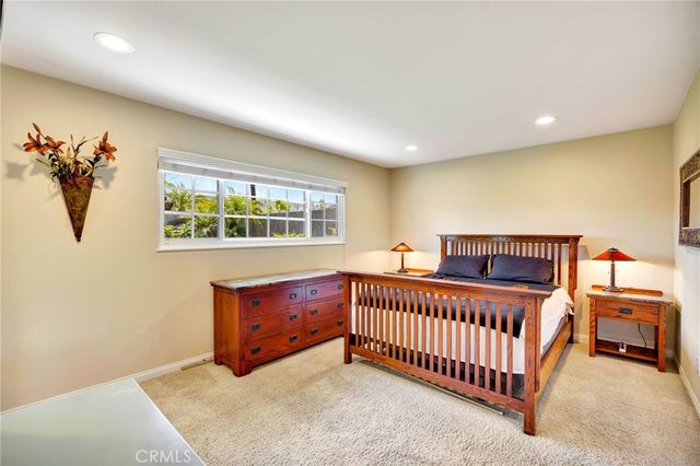 15392 Hanover Lane, Huntington Beach, CA 92647
