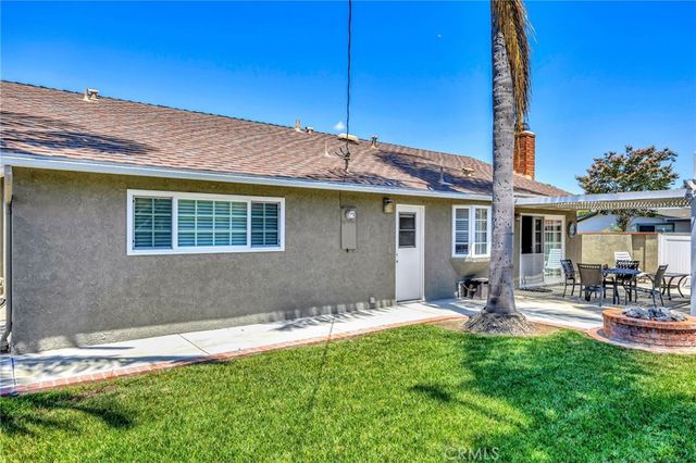 15392 Hanover Lane, Huntington Beach, CA 92647