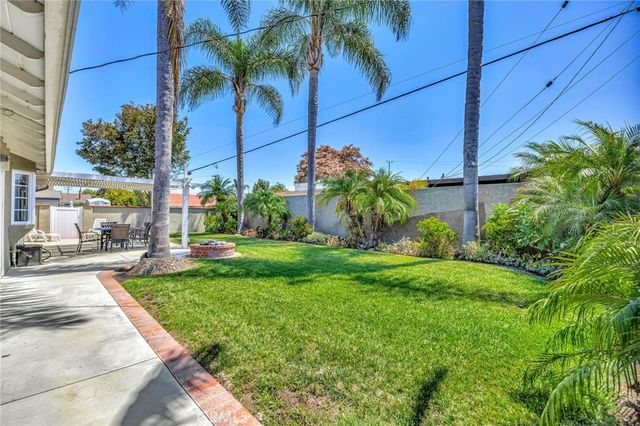15392 Hanover Lane, Huntington Beach, CA 92647