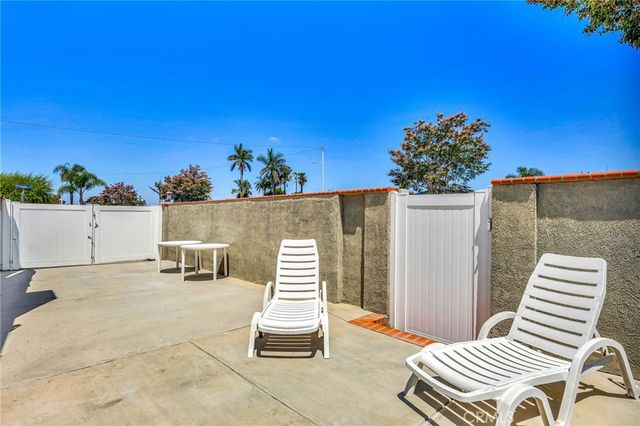 15392 Hanover Lane, Huntington Beach, CA 92647