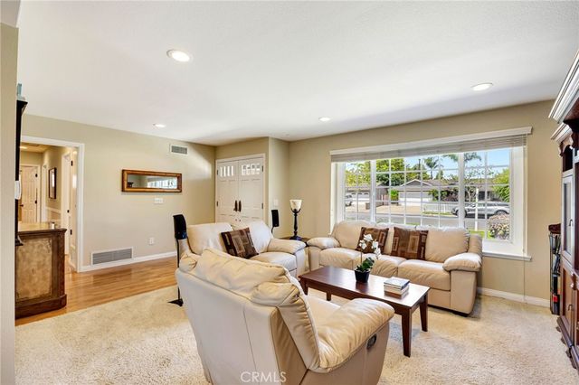15392 Hanover Lane, Huntington Beach, CA 92647