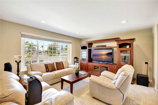 15392 Hanover Lane, Huntington Beach, CA 92647